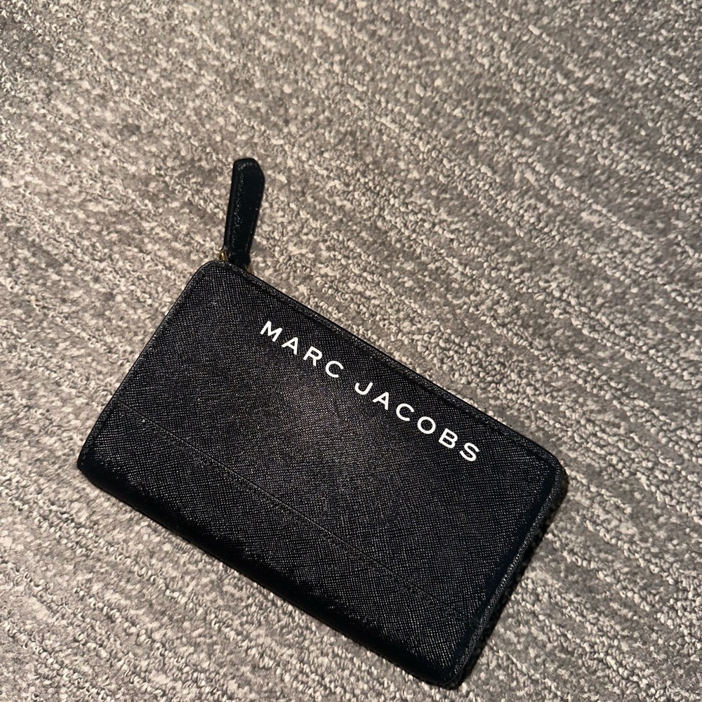 Marc Jacobs wallet